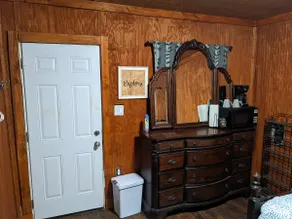 Cozy Cabin in the woods - Image 5