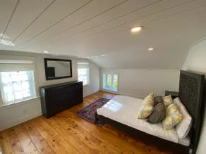 Stunning 5-Bedroom Historic House in Southampton - Image 4