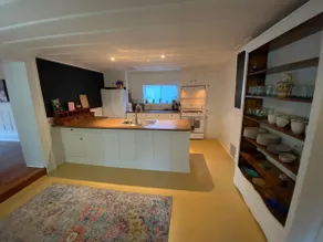 Stunning 5-Bedroom Historic House in Southampton - Image 2
