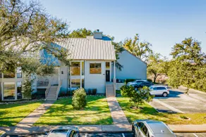 Peaceful retreat near Lake Travis newly remodeled - Image 2