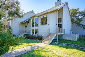 Peaceful retreat near Lake Travis newly remodeled - Image 3