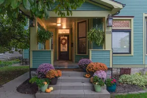 Luxury Historic Home. Executive King. - Image 2