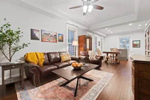 Luxury Historic Home. Executive King. - Image 3
