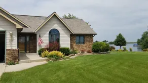Great place for family, dock for fishing and more - Image 2