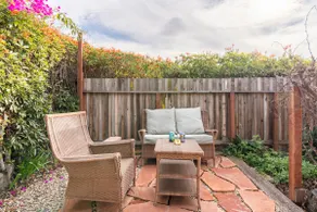 Coastal Private Guest House on 1 Acre. - Image 4