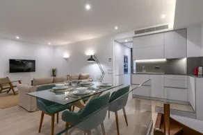 Beautiful & Modern duplex in the center of Madrid - Image 3