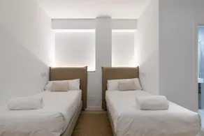 Beautiful & Modern duplex in the center of Madrid - Image 5