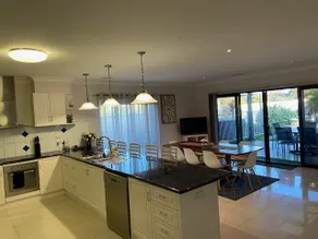 Bundalong Beauty! 5 bedroom holiday home. - Image 3