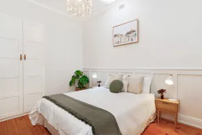 Brighton Beach House - Image 4