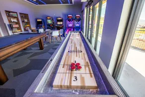 Mountain side - Ski in/ ski out+ Pool, Games, Gym - Image 5