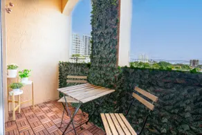 Trendy 2B2B, Split King Bed, Free Parking, Pet Ok - Image 3