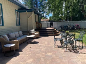 DT basecamp w/chef kitchen, yard & dog friendly - Image 2