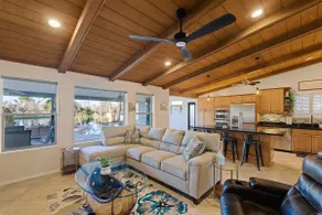 Lakefront Resort Villa - Heated Infinity Pool & 8-Seat Spa - Kayaks - 4BR - Image 2