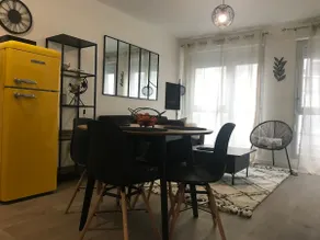 Elegant F2, 12 min from La Défense – Porte de Paris - Image 3