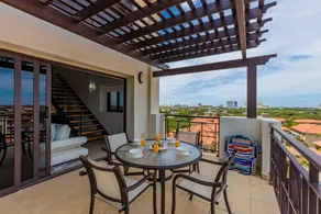 Top Floor Corner Condo w/ Amazing Views 2BR 3BA - Image 2