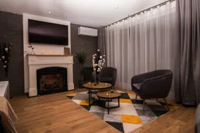 Air-conditioned Cathedral Loft with Jacuzzi - Image 3