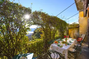 19th-century villa with superb view of Lake Maggiore - Image 2