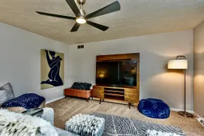 ⭐️Stylish & Cozy Ranch⭐️ Patio, Fenced Back Yard, Fire 🔥Pit-all the essentials! - Image 4