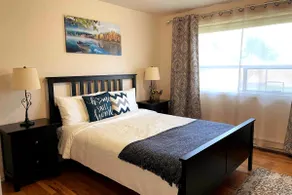 Charming City Home with Professional WFH Setup & AC - Image 4