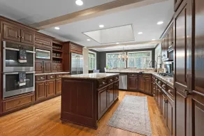 Manor on Terraview/Hot Tub/7br/ 7,200sqft - Image 2