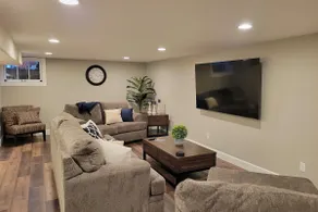 Entire Guest Unit - Cool Canby Crib-Full Basement - Image 4