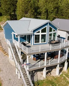 Bright Lake House Retreat- 7 miles from the Ark! - Image 4
