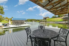 Bright Lake House Retreat- 7 miles from the Ark! - Image 3