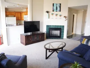 Cozy 3-bedroom house just 3 minutes from COTA - Image 2