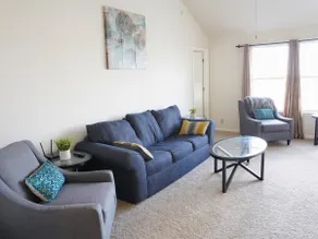 Cozy 3-bedroom house just 3 minutes from COTA - Image 3