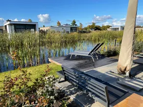 The Reed - Luxury chalet right on the water with fence - Image 3