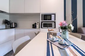 Trendy and Cozy apartment with Private Garden - Image 4