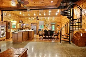 Yellow Box at Pickwick 3 bedroom, bonus game room - Image 4