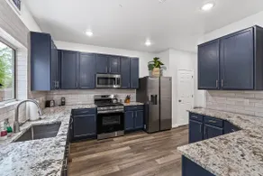 NW Remodeled 3 bed, 3 bath Beauty! - Image 5