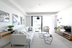 Seashell Infinity Luxury Apartment - Image 3