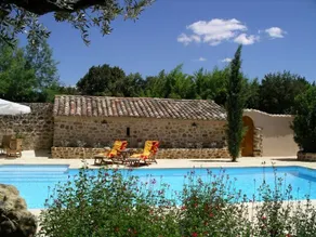 La Mazerie: Charming vineyard oasis with pool - Image 4