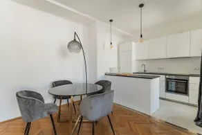 STYLISH BOHO CITY APARTMENT WITH BALCONY - Image 4