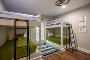“On Lake Time” cozy bunk house close to the lake - Image 4