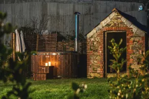 The Nooke at Bogee Farm - sleeps 2 guests  in 1 bedroom - Image 4