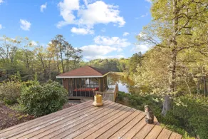 Unwind at the Idyllic Lancaster Lake House - Image 3