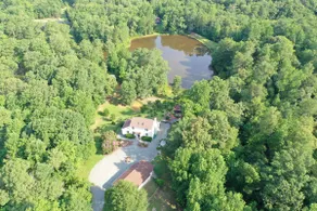 Unwind at the Idyllic Lancaster Lake House - Image 2
