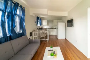 Apartment 2 at Brittons Hill. - Image 2