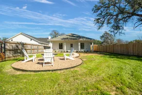 Upscale Luxury Homestead - Blocks to Silos/Baylor - Image 3