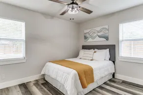 Stunning Modern Contemporary4BR Home Near Galleria - Image 4