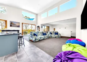 Sails to Sea - 4 Bedroom Pet Friendly - Image 3