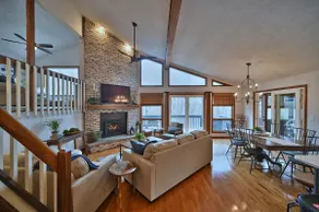 Summit Lodge in The Poconos - Hot Tub - Image 5