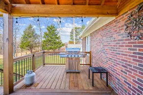 Fantastic Cottage with big backyard near the city - Image 4