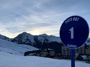 PEYRAGUDES - BACK ON SKIS - Sleeps 8 - Image 3