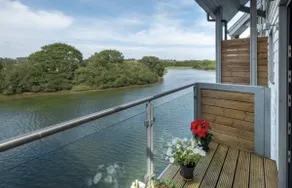 Olive House- 4 bedroom property on the harbour! - Image 4