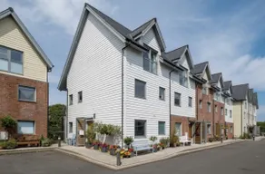 Olive House- 4 bedroom property on the harbour! - Image 3