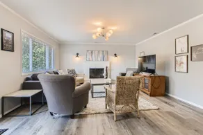 Beautiful convenient 3-bedroom home - Image 4